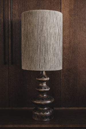 Aelia bordslampa i trä och linne, brun 76 cm