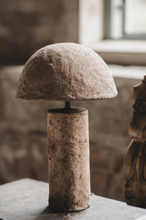 Deva bordslampa i papier-maché, brun 48 cm