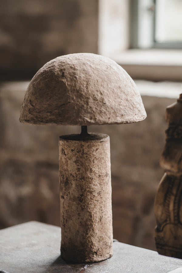 Deva bordslampa i papier-maché, brun 48 cm