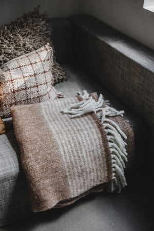 Almond Mohair pläd i ullblandning, beige 130 × 170 cm