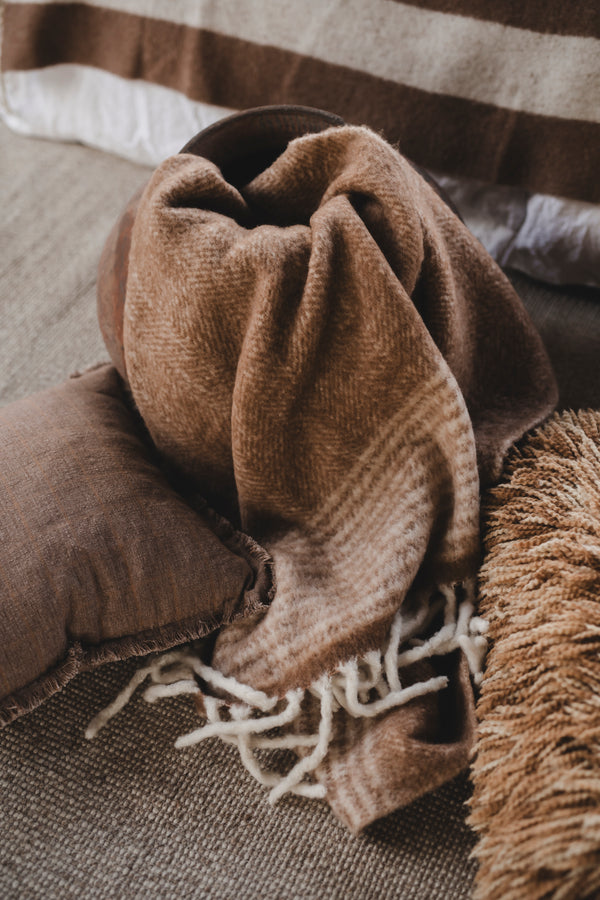 Almond Mohair pläd i ullblandning, beige 130 × 170 cm