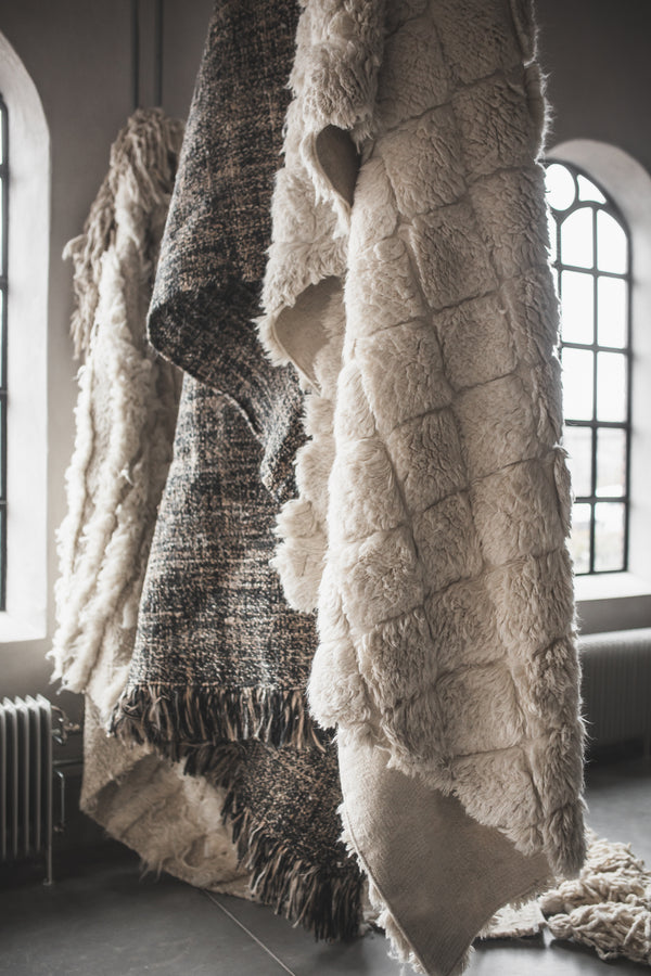 Amaze matta i ullblandning, offwhite 200 × 300 cm