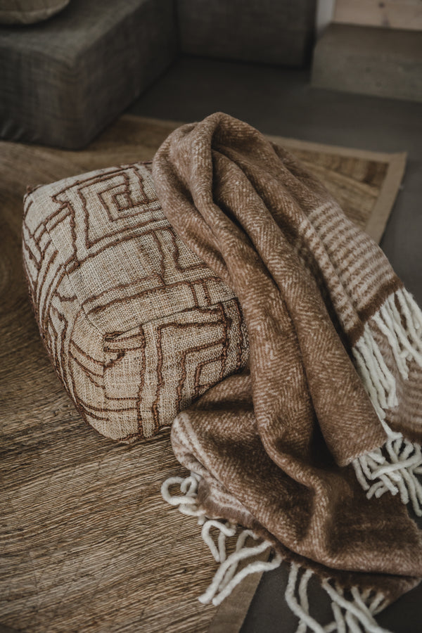 Almond Mohair pläd i ullblandning, beige 130 × 170 cm